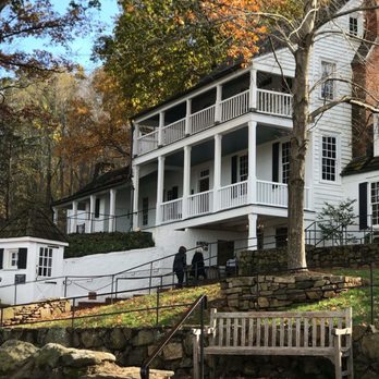 Michie Tavern - Landmarks & Historical Buildings Near Me - Charlottesville, Virginia