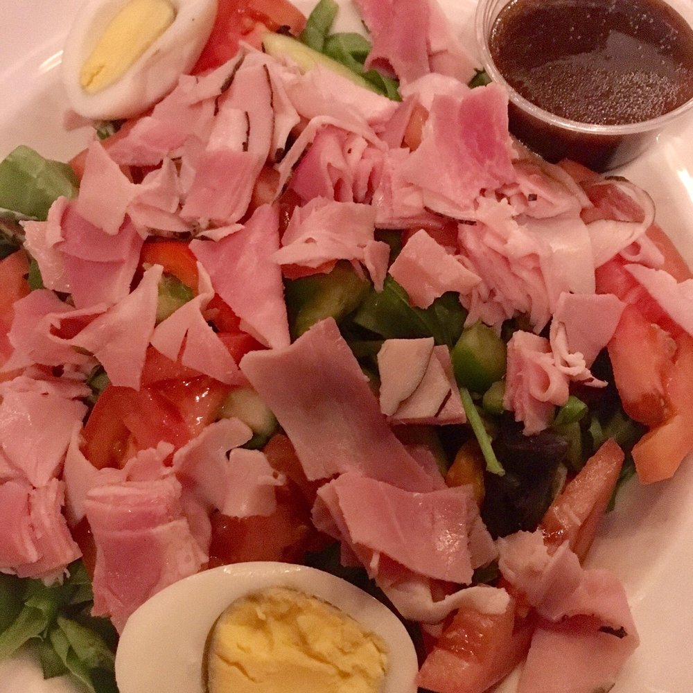 7 West Cafe - Chef's salad (2/5) - Italian Near Me - Toronto, Ontario