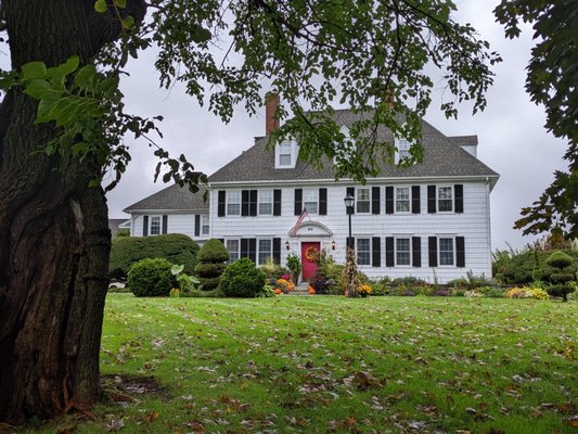 The Inn At Woodstock Hill by null