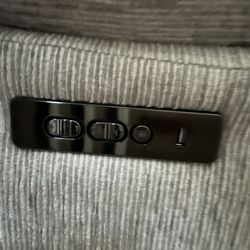 Jerome Home - Loveseat controls