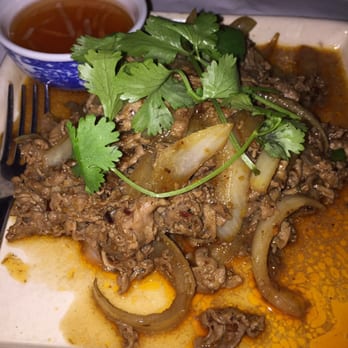 Tamarind Tree Restaurant - Chili beef lemongrass (flash on because interior lighting of restaurant is dim) - Vietnamese Near Me - Seattle, Washington Tamarind Tree Restaurant - Chili beef lemongrass (flash on because interior lighting of restaurant is dim) - Vietnamese Near Me - Seattle, Washington