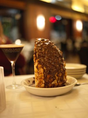 Gibsons Bar & Steakhouse by null