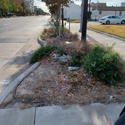 7-Eleven - Trash. Dirt. Trash