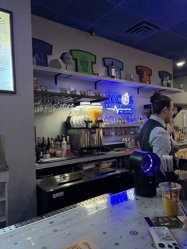 RYCO's Escape Room & Lounge Logo