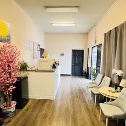 Everlasting Spa Massage - Front desk