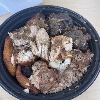 Back A Yard Caribbean Grill - Jerk chicken & Jerk Chicken and Beef Oxtails Combo - Caribbean Near Me - Campbell, California Back A Yard Caribbean Grill - Jerk chicken & Jerk Chicken and Beef Oxtails Combo - Caribbean Near Me - Campbell, California