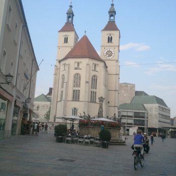 Neupfarrplatz - Landmarks & Historical Buildings Near Me - Regensburg, BY