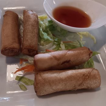 Deejai Thai - Fried veggie spring rolls were fresh and delicious - Thai Near Me - Charlotte, North Carolina