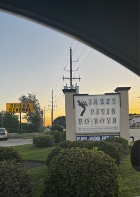 Jazzy Pete's Poboys by null