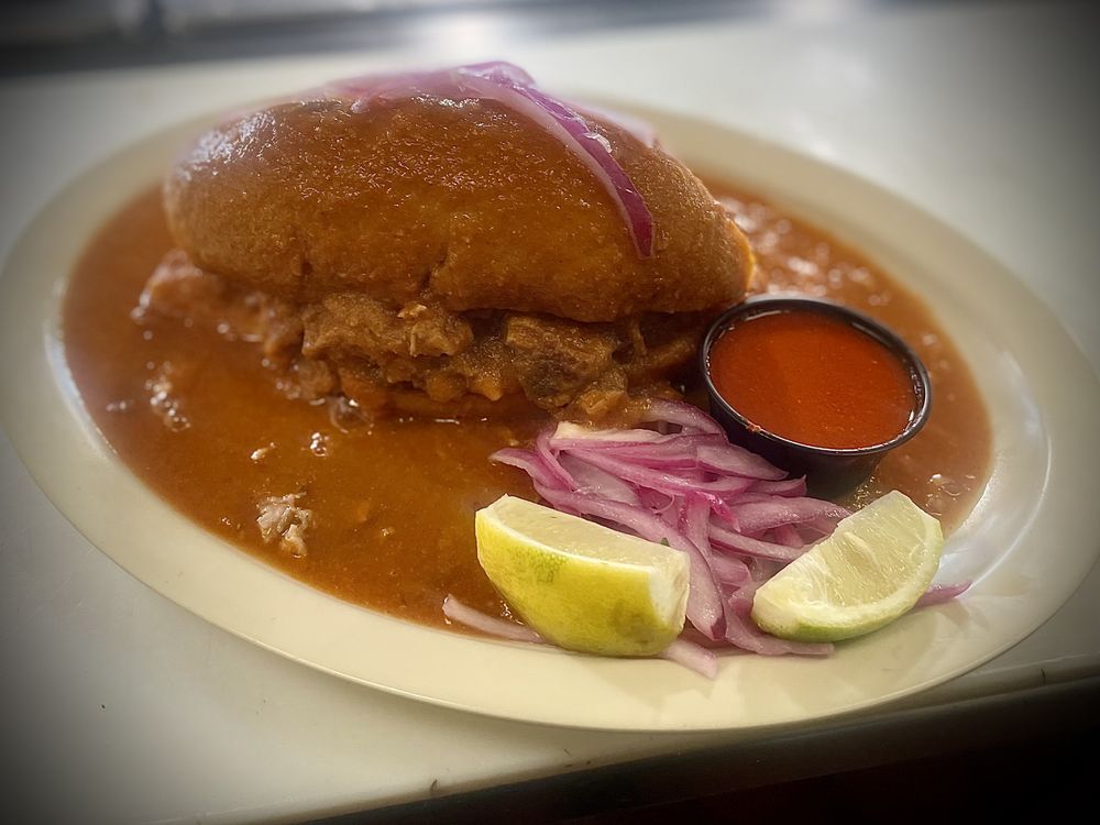 Tacos y Torta Chalios
