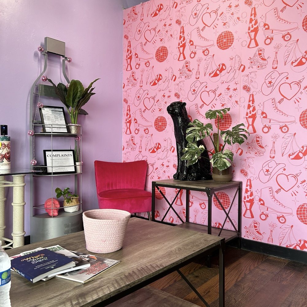Lashes by Heather - waiting area - Eyelash Service Near Me - Burleson, Texas Lashes by Heather - waiting area - Eyelash Service Near Me - Burleson, Texas