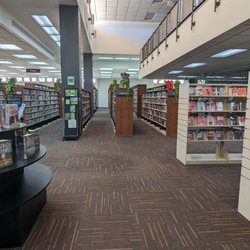 George & Helen Mahon Public Library