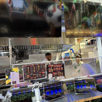 La Plaza Colorado - Co -Owner DaJuan inside his location kitchen in La Plaza Colorado - Pizza Near Me - Aurora, Colorado