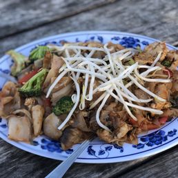 Drunken noodles: good size and great taste! Drunken noodles: good size and great taste!