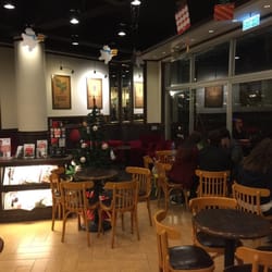 太平洋咖啡 - Nice pond view from the tables