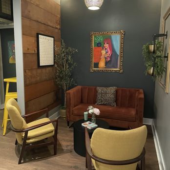 1. Mac Tabby Cat Cafe