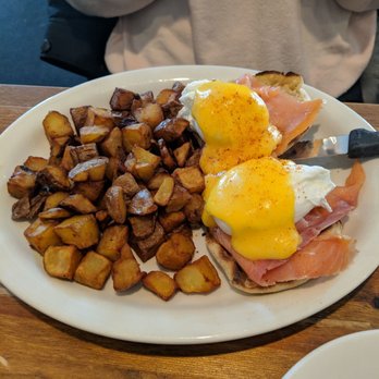 Toast - Smoked salmon eggs benedict - Breakfast & Brunch Near Me - Montclair, New Jersey Toast - Smoked salmon eggs benedict - Breakfast & Brunch Near Me - Montclair, New Jersey