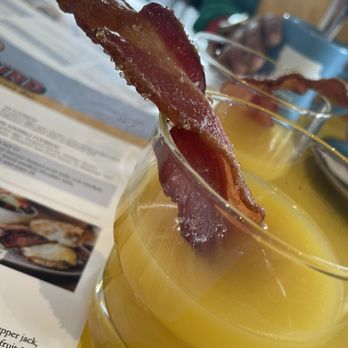 Early Bird - West Des Moines - Breakfast shot - Breakfast & Brunch Near Me - West Des Moines, Iowa Early Bird - West Des Moines - Breakfast shot - Breakfast & Brunch Near Me - West Des Moines, Iowa