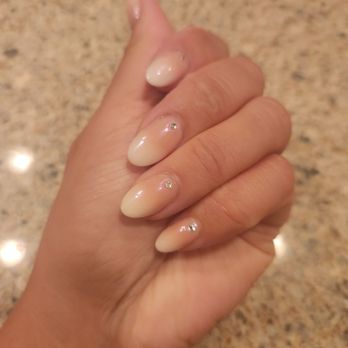 Gold Nails Lounge - Ombre pink chrome nails with a jem! - Nail Salons Near Me - Folsom, California