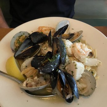 Elmo's Dockside - Cioppino - Seafood Near Me - Vernon, Connecticut