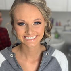 Blushed Beauty Bar - Airbrush makeuo by Trista Chapman