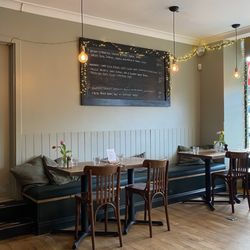 Delivino - Indoor seating