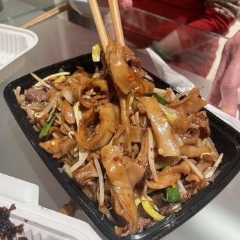 Cheung Hing - 124. Beef Chow Fun - Barbeque Near Me - San Mateo, California Cheung Hing - 124. Beef Chow Fun - Barbeque Near Me - San Mateo, California