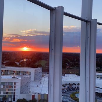Bar 17 Bistro - Sunset on the rooftop - Cocktail Bars Near Me - Orlando, Florida