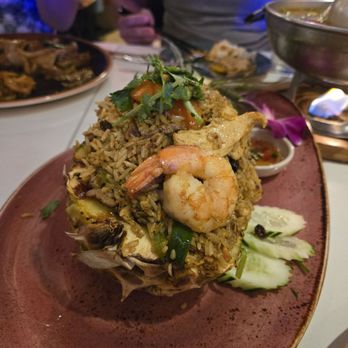 Osha Thai Kitchen - Pineapple fried rice - Thai Near Me - Houston, Texas