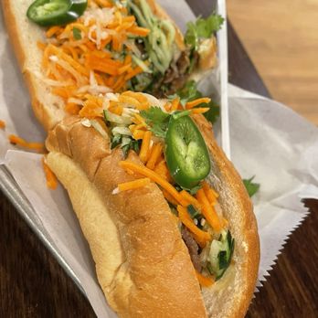 DD Mau Vietnamese Eatery - Banh Mi - Vietnamese Near Me - Maryland Heights, Missouri