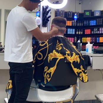 Czar barber shop - I was a little nervous but i could tell this guy was taking care in his work and knew what he was doing - Barbers Near Me - Plano, Texas