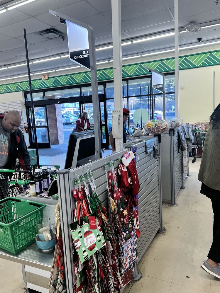 DOLLAR TREE Updated October 2024 32 Photos & 12 Reviews 7001