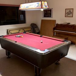 Betabel RV Park - Pool table in clubhouse