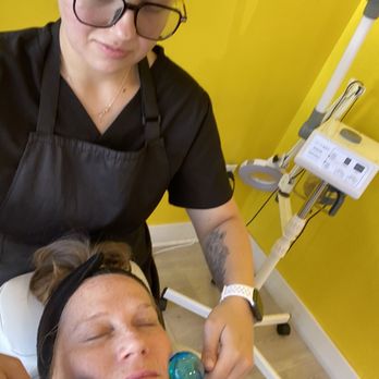 Clean Your Dirty Face - Facial with cooling ice queens. - Estheticians Near Me - Boulder, Colorado Clean Your Dirty Face - Facial with cooling ice queens. - Estheticians Near Me - Boulder, Colorado