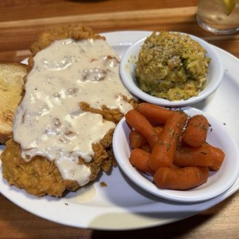 Cheddar's Scratch Kitchen - Country Fried Steak - Comfort Food Near Me - West Melbourne, Florida