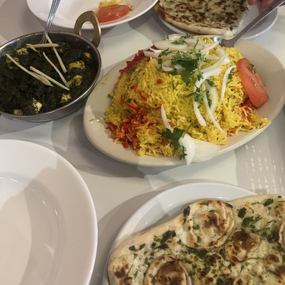 Sofi'z Kitchen & Bar - Delicious Palak paneer, garlic naan and vegetable rice - Pakistani Near Me - Chico, California Sofi'z Kitchen & Bar - Delicious Palak paneer, garlic naan and vegetable rice - Pakistani Near Me - Chico, California