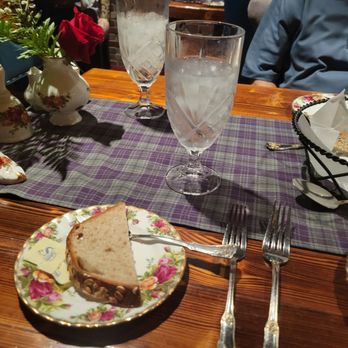 Balmoral Restaurant - Table with fresh baked bread and homemade butter - Scottish Near Me - St Charles, Illinois