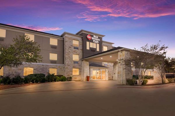 BEST WESTERN PLUS KILLEEN/FORT HOOD HOTEL & SUITES - Updated September