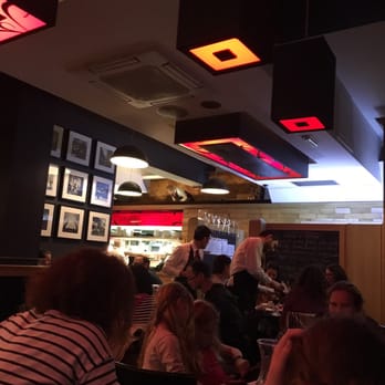 Vittoria - Red lights are not very good if you want to see you dinner ingredients - Italian Near Me - Edinburgh, EDH