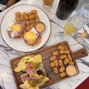 Eat This Cafe - Eggs Benedict and carne asada tacos - Breakfast & Brunch Near Me - Los Angeles, California Eat This Cafe - Eggs Benedict and carne asada tacos - Breakfast & Brunch Near Me - Los Angeles, California