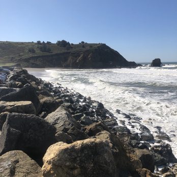 Moonraker Restaurant - The view outside - New American Near Me - Pacifica, California Moonraker Restaurant - The view outside - New American Near Me - Pacifica, California