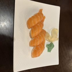 Miruka Sushi - Salmon Sushi