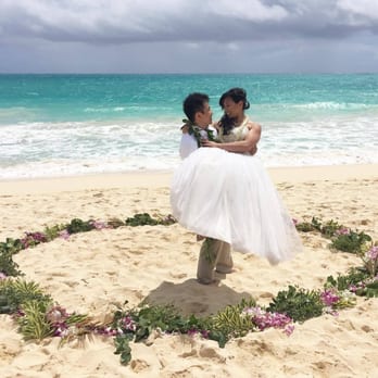 Best Day Ever Hawaii Wedding Planning - Our wedding photo at Waimanalo Beach...planned by BDE! - Wedding Planning Near Me