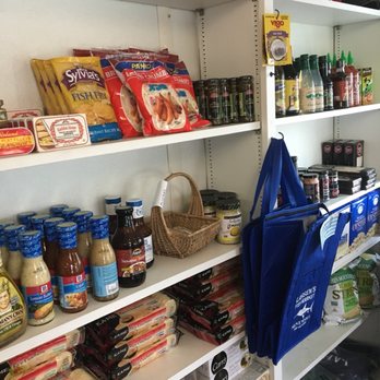 Larsen's Fish Market - They sell pantry items too - Seafood Markets Near Me - Chilmark, Massachusetts