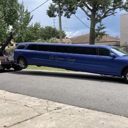 Road Runners Towing & Recovery - 24 hours a day, 7 days a week, 365 days a year! Our Emergency Towing Services are available in the entire Orlando area!