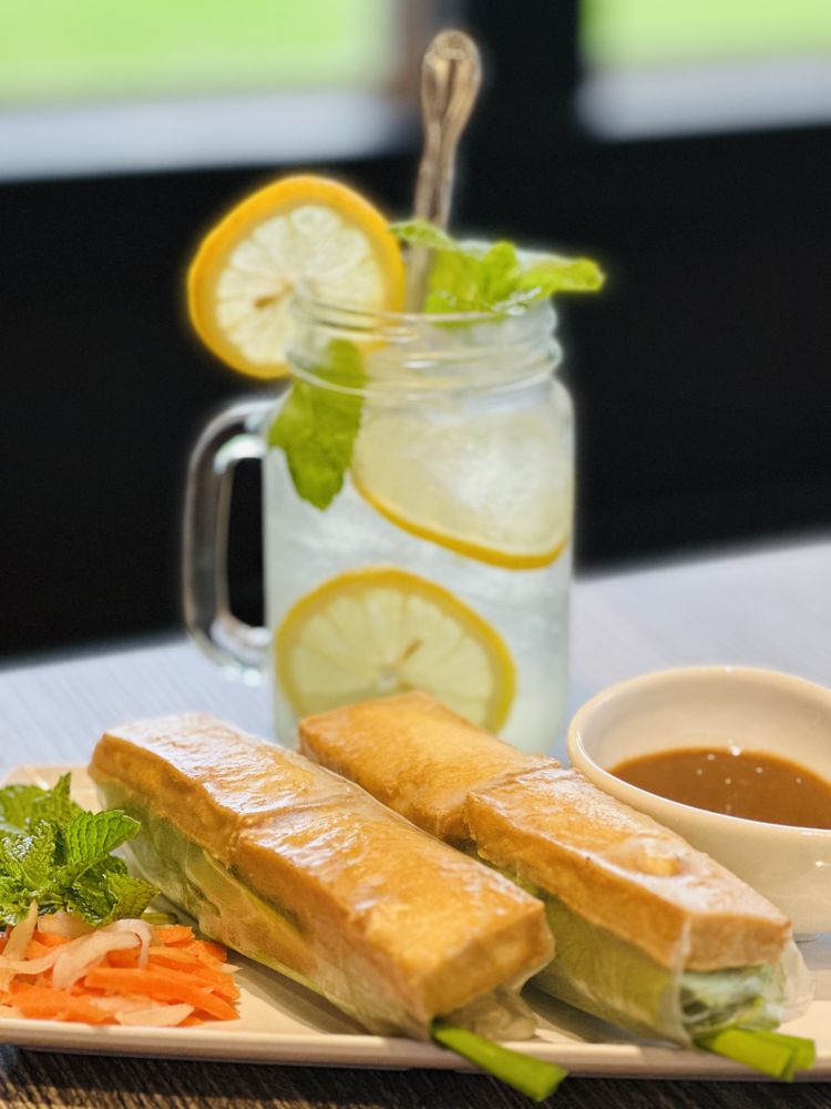 Pho Leo & Grill Pho Leo & Grill