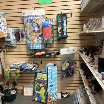 Shady Maple Gift Shop - Home Decor Near Me - East Earl, Pennsylvania