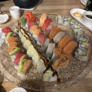 Nori Sushi - Wicker Park - Sushi Bars Near Me - Chicago, Illinois