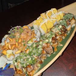 10 Piece Maki Parrillero, Leche De Tigre Maki, 10 Piece Huancaina Roll