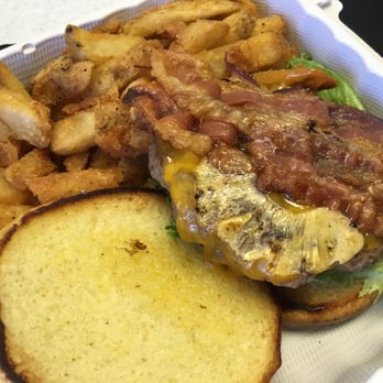 Honolua Store - Honolua burger - Coffee & Tea Near Me - Lahaina, Hawaii